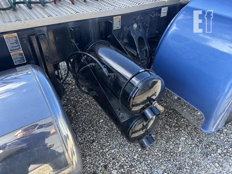 2019-peterbilt-579-image-20