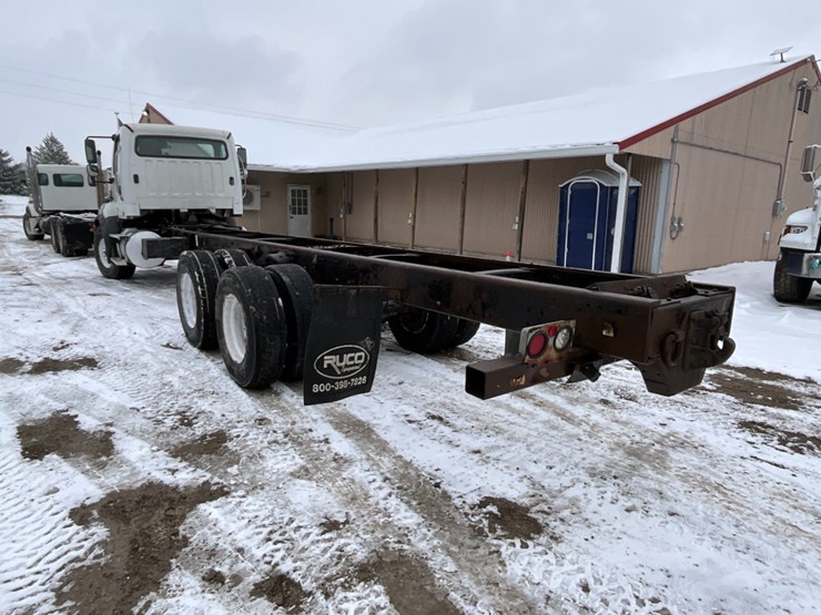 freightliner-114sd-image-11