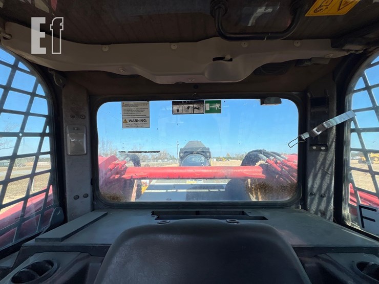 2019-takeuchi-tl12v2-image-35