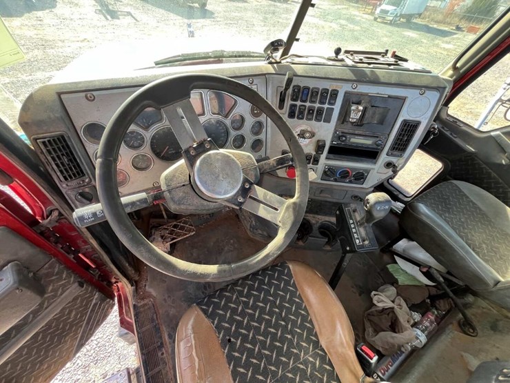 2012-mack-chu613-image-16