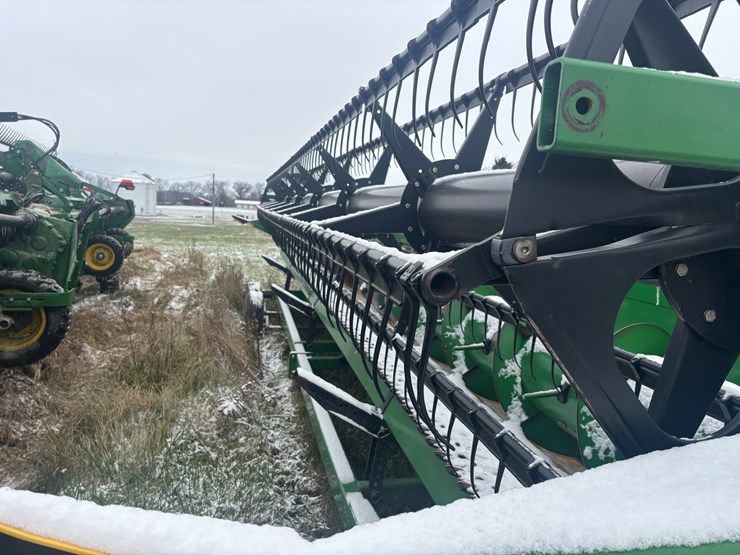 2009-john-deere-635f-image-3