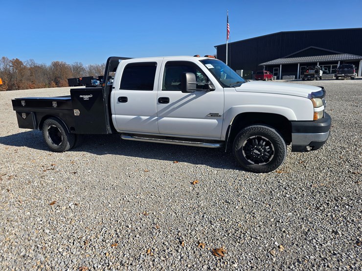 chevrolet-silverado-3500-image-34