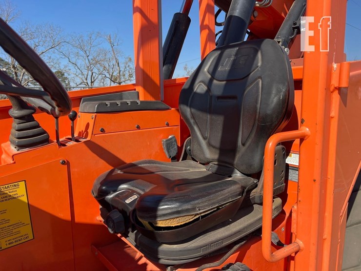 2019-jlg-6042-image-28