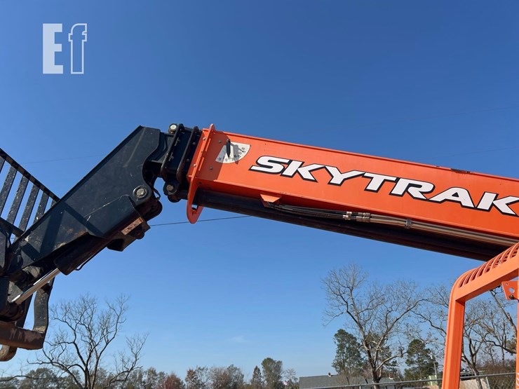 2019-jlg-6042-image-25