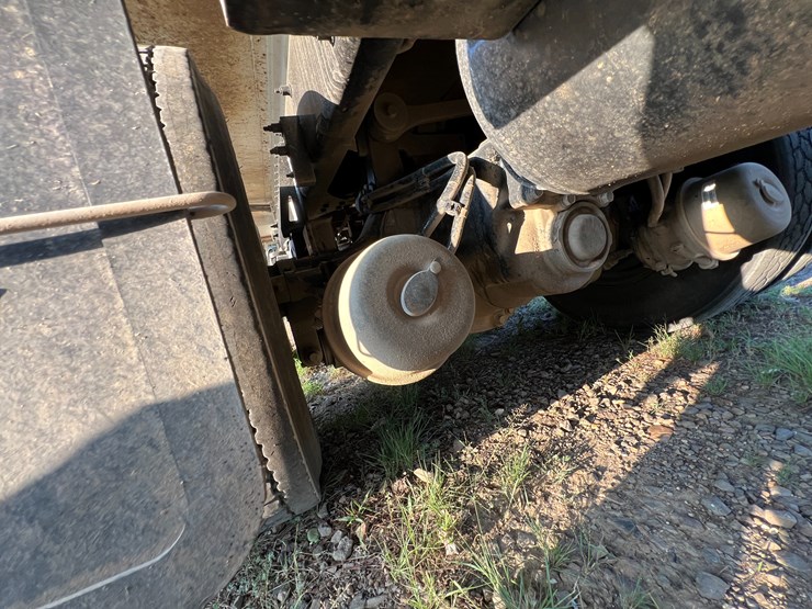 peterbilt-520-image-20