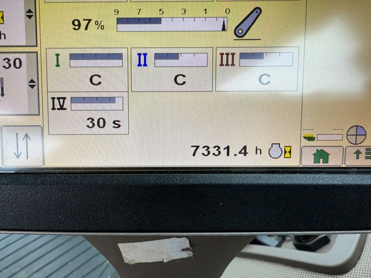 john-deere-8320r-image-51