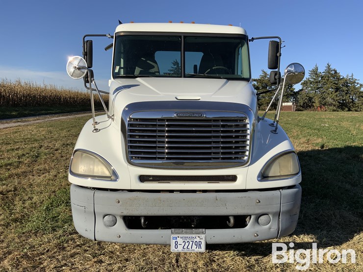 2004-freightliner-columbia-t/a-truck-trailer-image-2