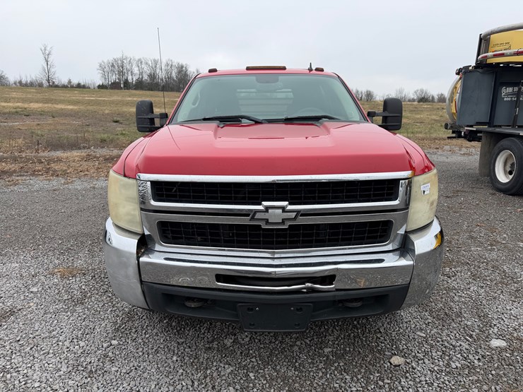 chevrolet-3500hd-image-2
