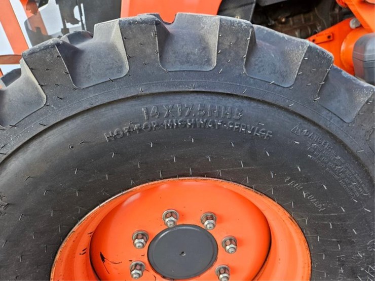 kubota-m7040-image-38