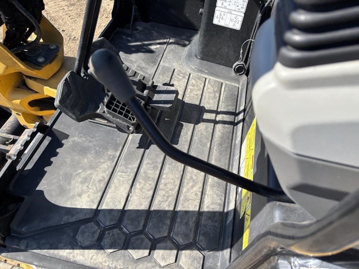 2022-caterpillar-303.5-image-28