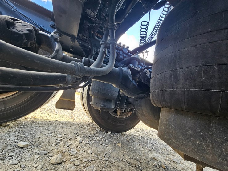 2021-kenworth-t680-image-81