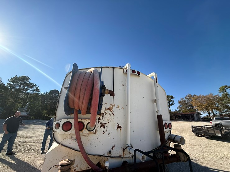 mack-r686st-image-59