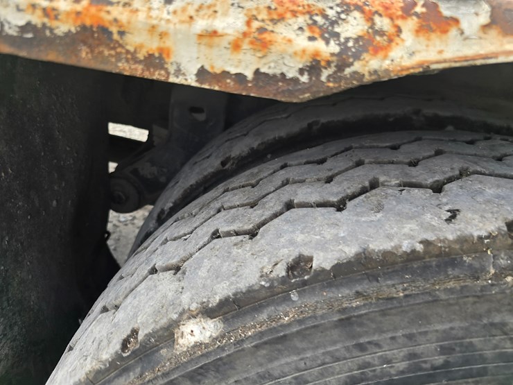 2003-peterbilt-320-image-93