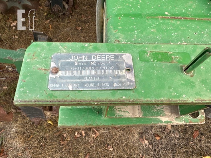 john-deere-1700-image-1