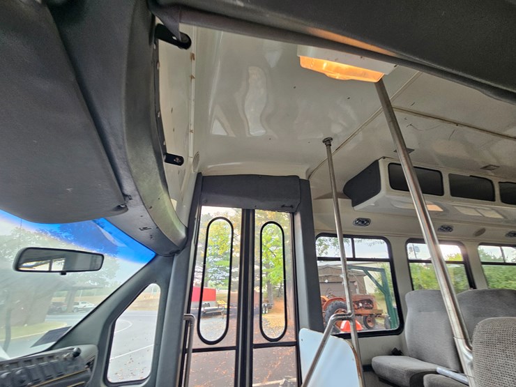 #21244-•-1996-ford-econoline-shuttle-bus-(non-runner)-image-20