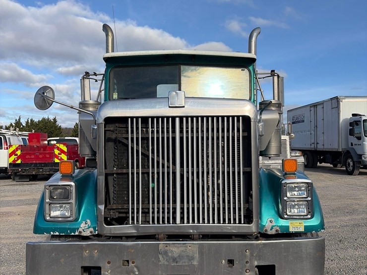 1999-eagle-road-tractor-image-2