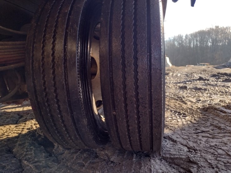 20-ford-f550-image-19