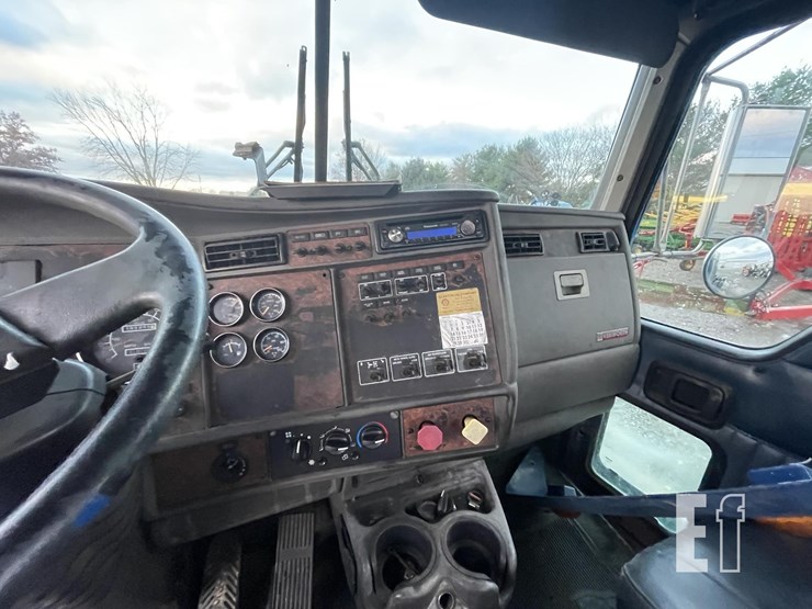 2004-kenworth-t800-image-33
