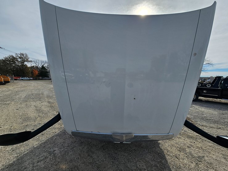 peterbilt-579-image-31