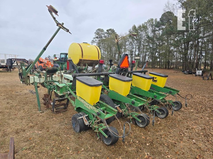 john-deere-1700-image-16