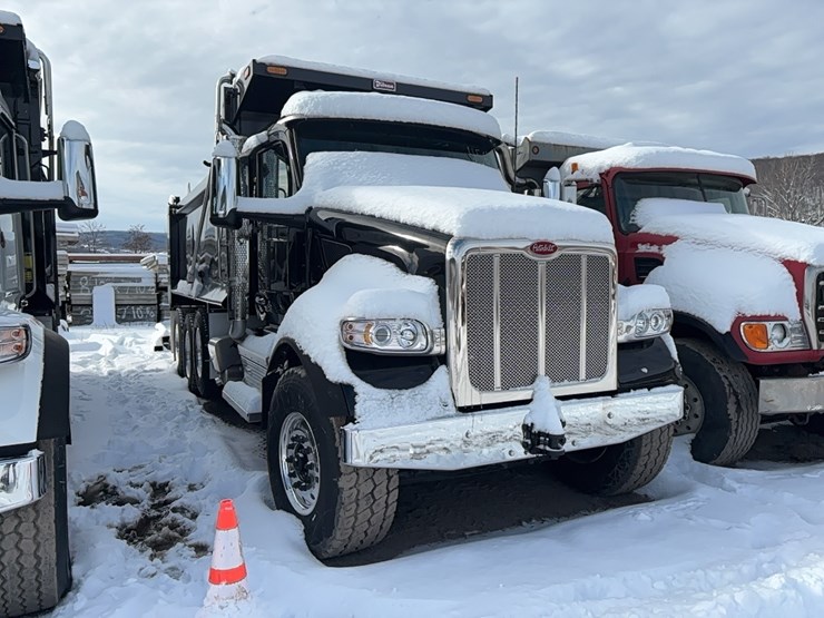 peterbilt-567-image-2