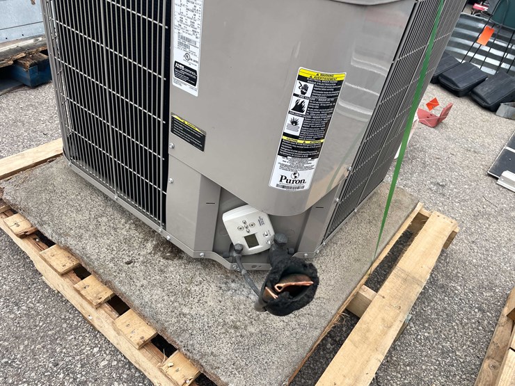 #6100-•-bryant-a/c-unit-(door-03)-image-6