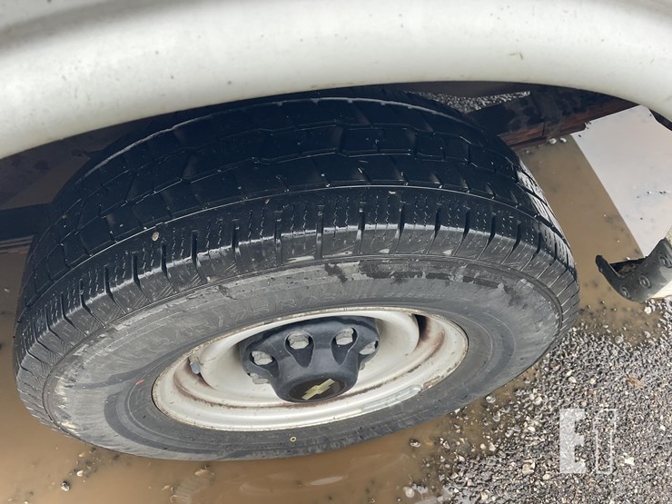 2002-chevrolet-express-2500-image-17