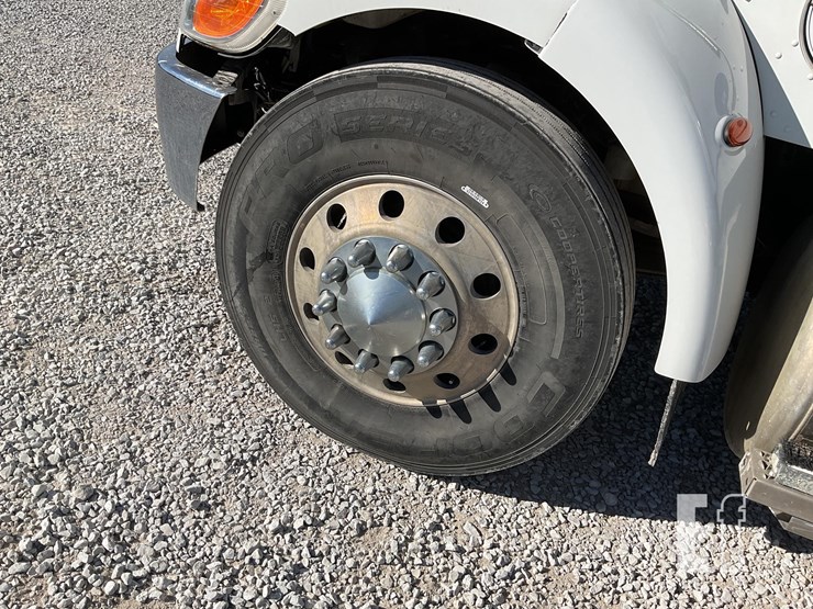 peterbilt-337-image-48