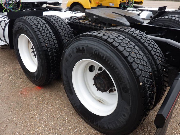 2019-international-lt-image-13