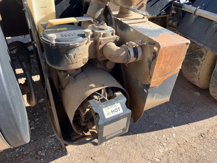 2012-peterbilt-367-image-15