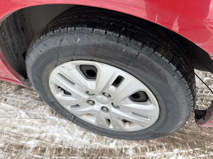 2014-dodge-caravan-image-21