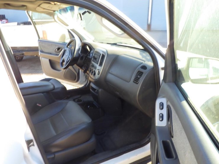 2003-ford-escape-image-6