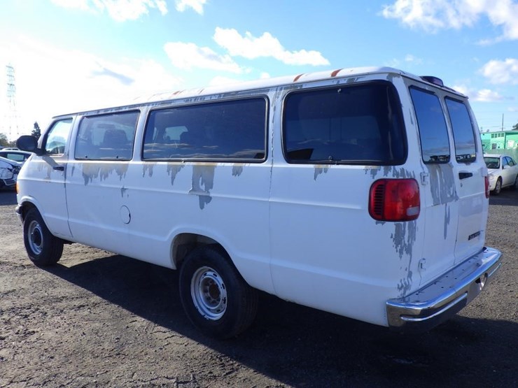 2002-dodge-ram-3500-image-4