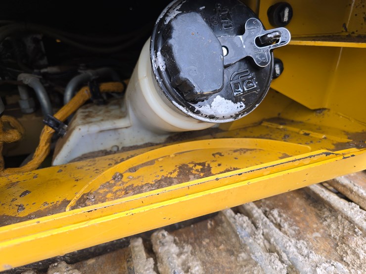 caterpillar-953d-image-101