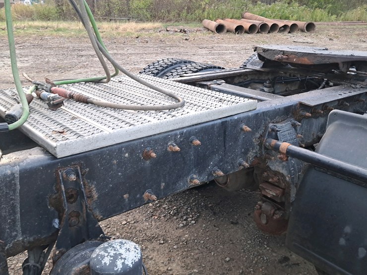 2010-peterbilt-386-image-34