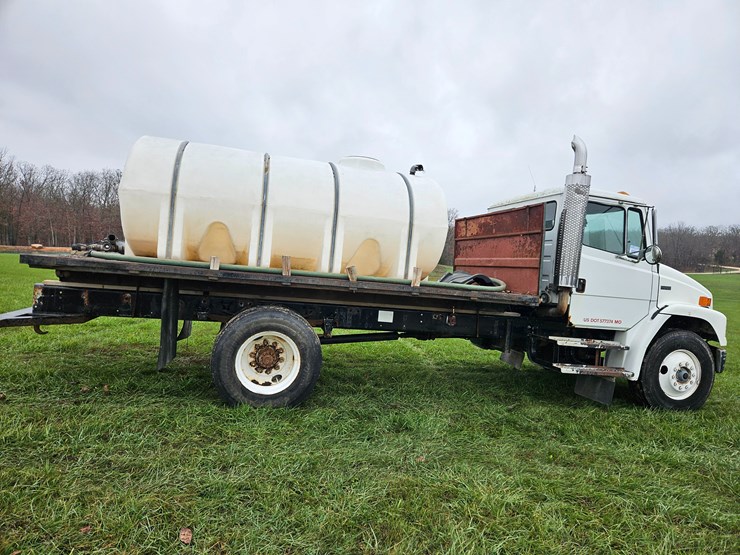 freightliner-fl70-image-18