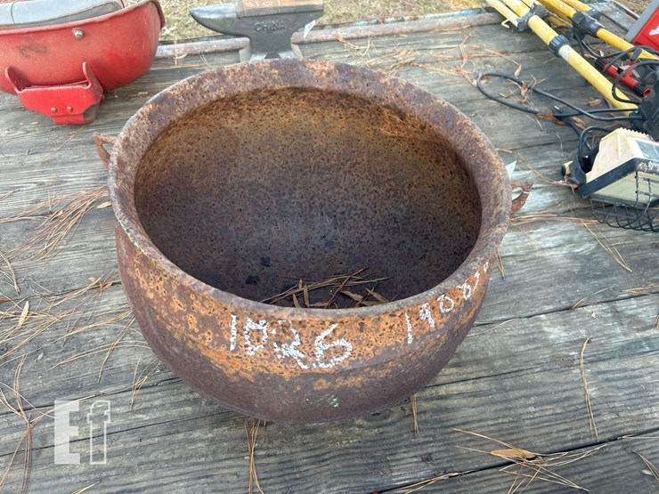 cast-iron-pot-image-2