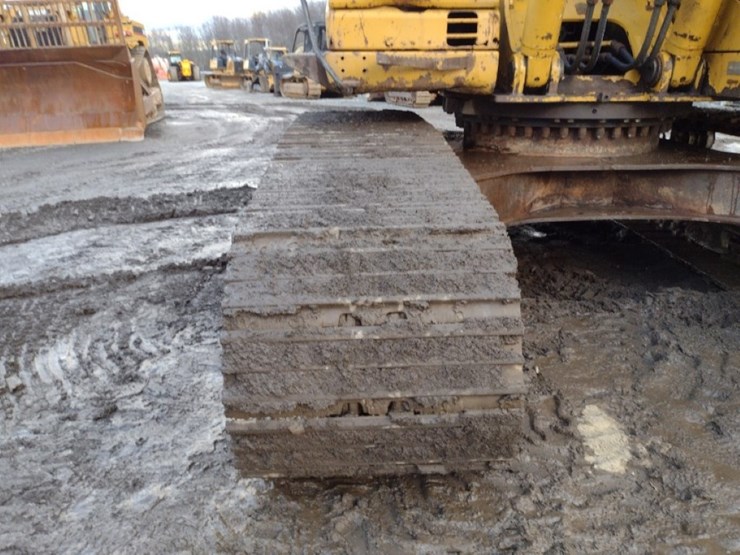 caterpillar-325d-image-30