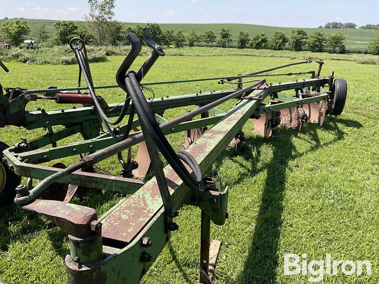 john-deere-7-image-10