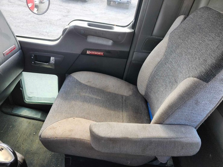 2008-kenworth-t800-image-24