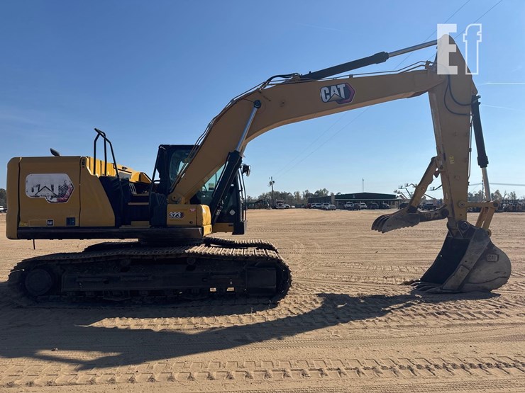 caterpillar-323-image-5