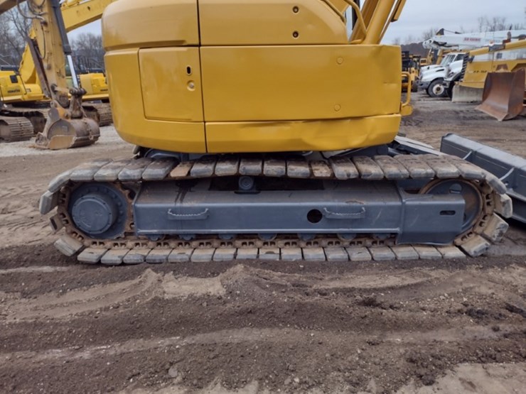 komatsu-pc128uu-2-image-34