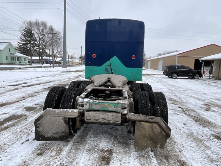 2009-kenworth-t800-image-12