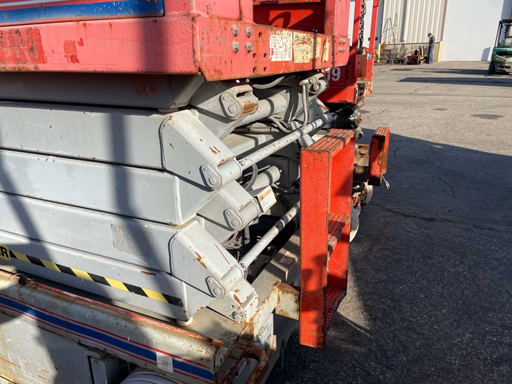 #6230-•-skyjack-4632-scissor-lift-(o9)-image-13