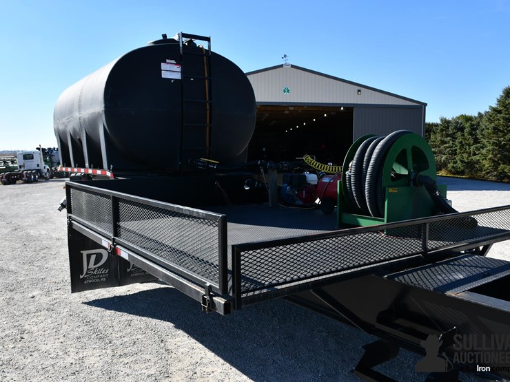 2022-j-d-skiles-pit-stop-tri/a-sprayer-trailer-image-18