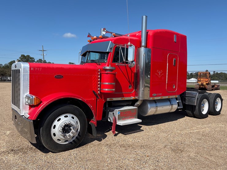 2002-peterbilt-379-image-1