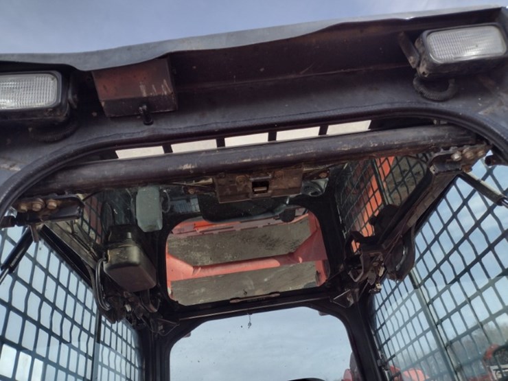 kubota-svl90-2-image-12