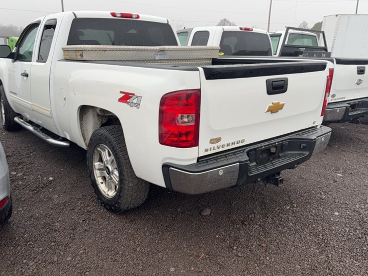 #3017-•-2013-chevy-silverado-z71-pickup-truck-image-10