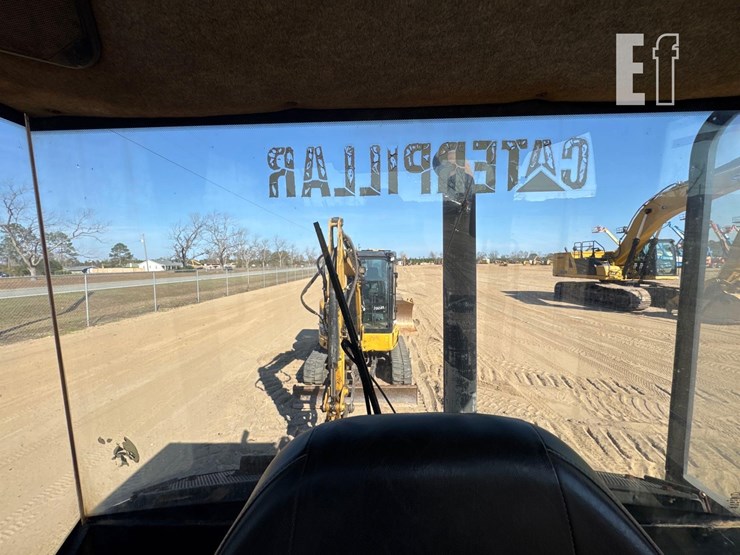 caterpillar-906-image-28