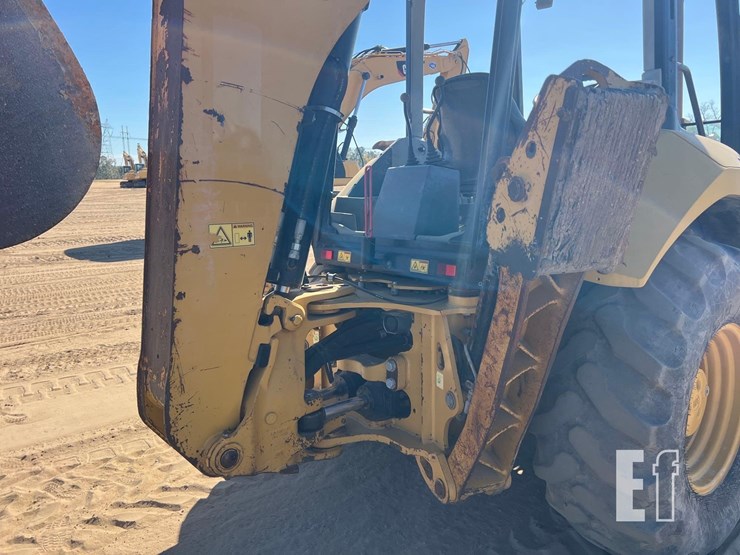 2016-caterpillar-415f2-image-31